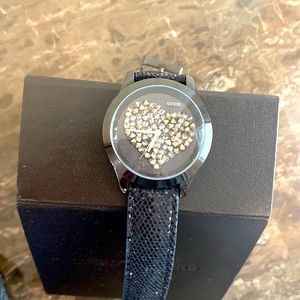 Unique Guess watch